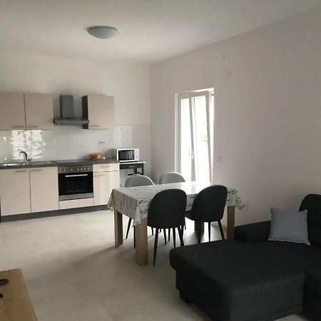 Apartment Urem Biograd Na Moru Εξωτερικό φωτογραφία