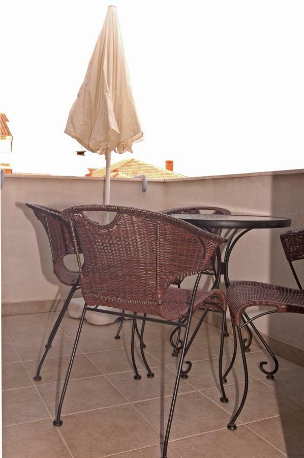 Apartment Urem Biograd Na Moru Εξωτερικό φωτογραφία