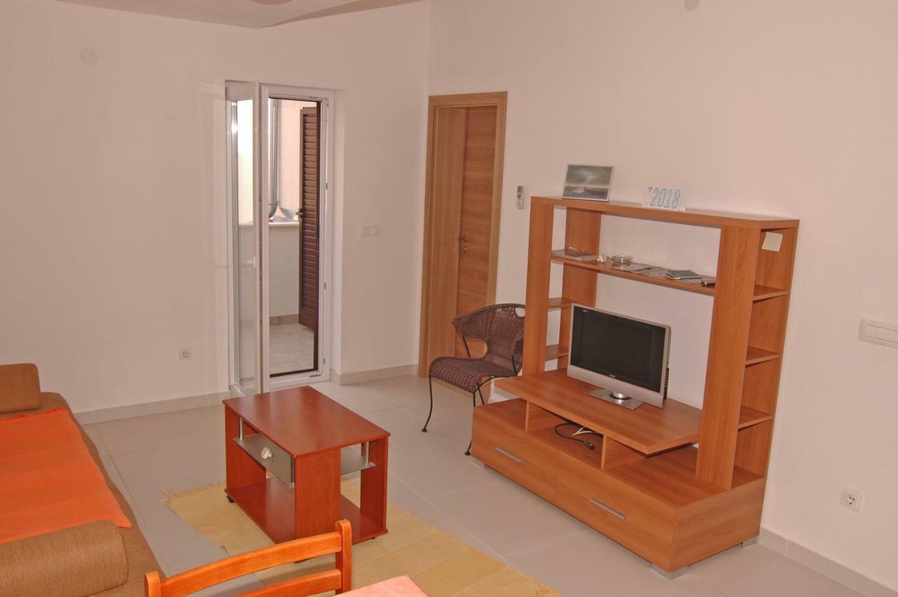 Apartment Urem Biograd Na Moru Εξωτερικό φωτογραφία